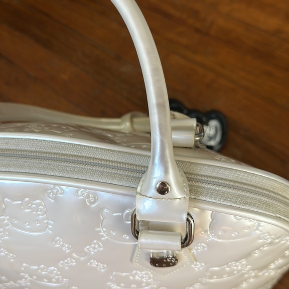 Hello Kitty Pearl Loungefly Designer Tote - Picture 12 of 16